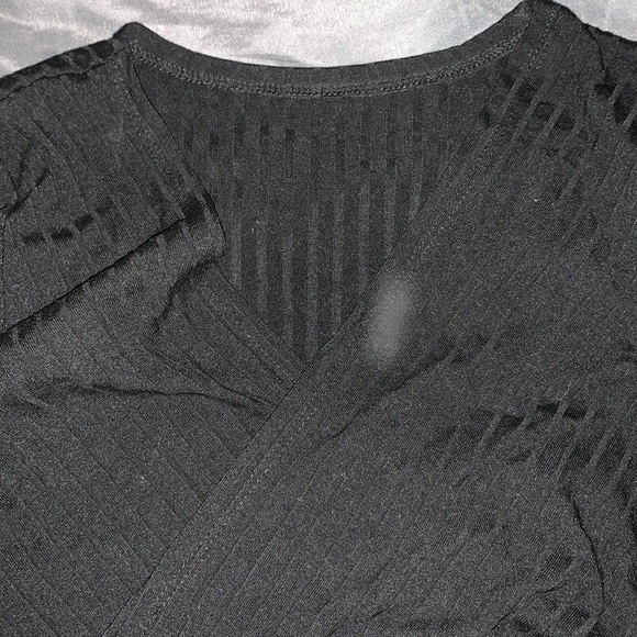 SHEIN black crop top only been worn 1 time - Picture 2 of 4